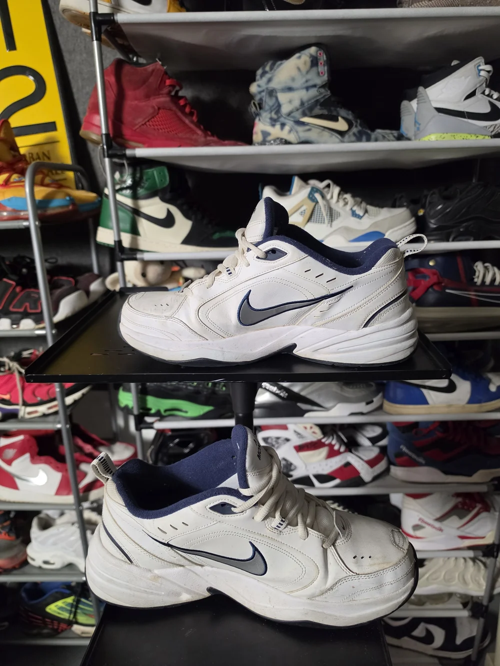🔥 Nike Air Monarch Men's Size 11 White and Navy Air Athletic Sneakers